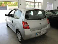 Usado Renault Twingo Authentique 60 CV (44 kW) 2008 Gris / plata Utilitario