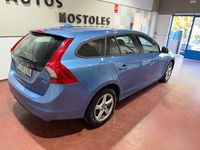 Usado Volvo V60 Kinetic 150 CV (110 kW) 2016 Azul Familiar