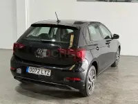 Usado VW Polo Life 95 CV (69 kW) 2022 Negro Utilitario