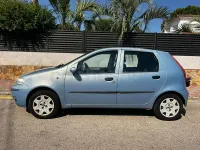 Usado Fiat Punto Dynamic 60 CV (44 kW) 2004 Azul Utilitario