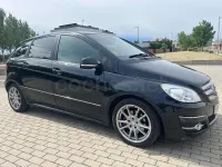Usado Mercedes B180 109 CV (80 kW) 2011 Negro Monovolumen