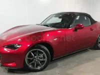 Usado Mazda MX5 Exclusive-Line 132 CV (97 kW) 2023 Granate Descapotable