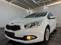 Usado Kia Ceed GT 90 CV (66 kW) 2015 Blanco Berlina