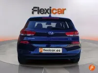 Usado Hyundai i30 120 CV (88 kW) 2019 Azul Berlina