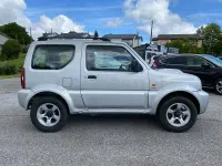 Usado Suzuki Jimny 86 CV (63 kW) 2006 Gris / plata SUV