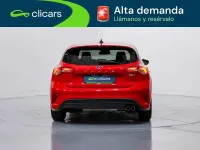 Usado Ford Focus ST-Line 125 CV (91 kW) 2021 Rojo Utilitario