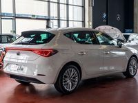 Usado Seat Leon XCELLENCE 150 CV (110 kW) 2021 Blanco Berlina