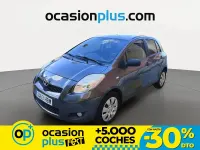 Używany Toyota Yaris Live 69 KM (50 kW) 2011 Szary Hatchback