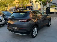 Usado Opel Grandland X Ultimate 130 CV (95 kW) 2021 Gris / plata SUV