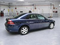 Usado Ford Mondeo Ambiente 125 CV (91 kW) 2007 Azul Berlina