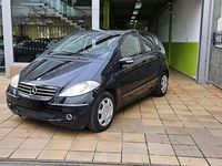 Usado Mercedes A180 109 CV (80 kW) 2008 Negro Utilitario