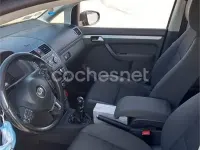 Usado VW Touran Advance 105 CV (77 kW) 2015 Marrón Monovolumen
