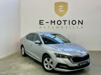 Usado Skoda Octavia Ambition 115 CV (84 kW) 2021 Gris / plata Berlina