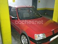 Usado Peugeot 205 80 CV (58 kW) 1990 Rojo Berlina