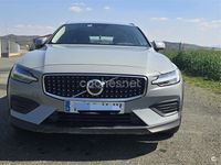 Usado Volvo V60 CC Ultimate 197 CV (144 kW) 2023 Gris / plata Familiar