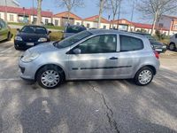 Usado Renault Clio II Campus 75 CV (55 kW) 2009 Gris / plata Berlina