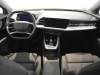 Usado Audi Q4 e-tron S-Line 150 kW (204 CV) 2023 Gris/plata SUV