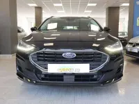 Usado Ford Focus Trend+ 120 CV (88 kW) 2022 Negro Familiar