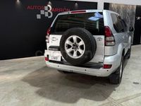 Usado Toyota Land Cruiser 166 CV (122 kW) 2005 Gris / plata SUV