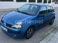 Usado Renault Clio II Expression 75 CV (55 kW) 2003 Azul Berlina