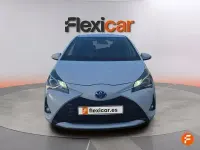 Usado Toyota Yaris Hybrid Active 100 CV (73 kW) 2018 Blanco