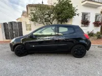 Usado Renault Clio II Authentique 75 CV (55 kW) 2006 Negro Berlina