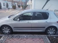 Usado Peugeot 307 110 CV (80 kW) 2003 Gris / plata Berlina