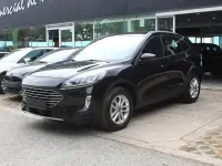 Usado Ford Kuga Titanium 190 CV (139 kW) 2022 Negro SUV