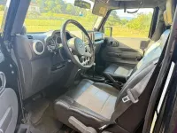Usado Jeep Wrangler Sahara 200 CV (147 kW) 2010 Negro SUV