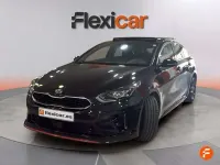 Usado Kia ProCeed GT-Line 140 CV (102 kW) 2019 Negro Familiar