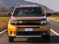 Usado Fiat Grande Panda La Prima 86 kW (118 CV) 2025 Marrón Utilitario