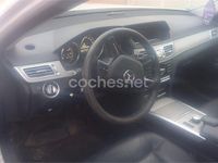 Usado Mercedes E200 Avantgarde 136 CV (100 kW) 2015 Blanco Familiar