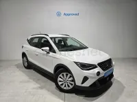 Usado Seat Arona Style Plus 110 CV (80 kW) 2022 Blanco SUV