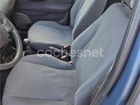 Usado Fiat Punto Dynamic 60 CV (44 kW) 2005 Azul Utilitario
