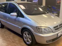 Usado Opel Zafira 125 CV (91 kW) 2005 Gris / plata Monovolumen