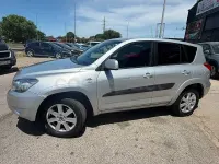 Usado Toyota RAV4 Premium 177 CV (130 kW) 2006 Gris / plata SUV
