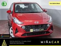 Usado Hyundai i10 67 CV (49 kW) 2022 Rojo Utilitario