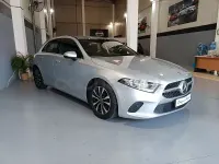 Usado Mercedes A180 136 CV (100 kW) 2020 Gris / plata Berlina