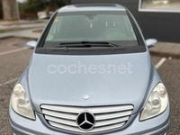 Usado Mercedes B200 140 CV (102 kW) 2006 Gris / plata Monovolumen