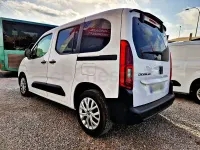 Usado Fiat Doblò 100 CV (73 kW) 2025 Blanco Monovolumen