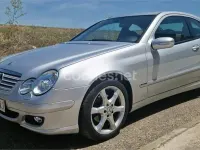 Usado Mercedes C180 Sport Edition 143 CV (105 kW) 2007 Gris / plata Berlina