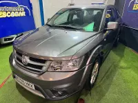 Usado Fiat Freemont Urban 140 CV (102 kW) 2012 Gris / plata SUV
