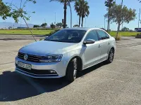Usado VW Jetta Sportline 150 CV (110 kW) 2015 Gris / plata Berlina