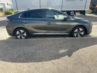 Usado Hyundai Ioniq Style 141 CV (103 kW) 2022 Gris Utilitario
