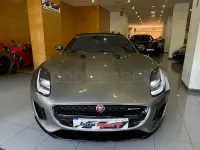 Usado Jaguar F-Type R-Dynamic 300 CV (220 kW) 2018 Gris / plata Descapotable