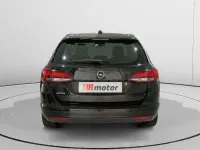Usado Opel Astra Business Elegance 122 CV (89 kW) 2020 Negro Familiar