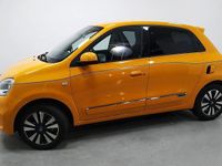 Usado Renault Twingo Zen 60 kW (82 CV) 2021 Amarillo Utilitario
