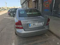 Usado Volvo S40 Summum 125 CV (91 kW) 2005 Gris / plata Berlina