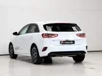Usado Kia Ceed 160 CV (117 kW) 2024 Gris Utilitario
