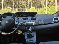 Usado Renault Scénic III Dynamique 110 CV (80 kW) 2013 Gris / plata Monovolumen